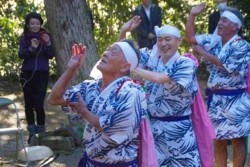 v003001024)手踊りa.jpg