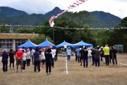 v004002007)広場運動会.JPG