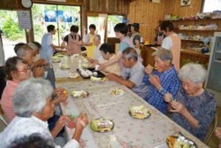v004003010)楽しいおやつ.jpg