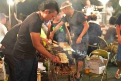 v006001004)区の焼き鳥店.jpg