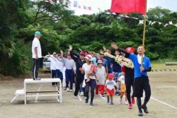 v006001019)運動会入場行進.jpg