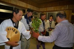x002002004)供え物受取DSC_7719修.jpg