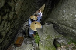 x002002012)使者一同山頂祠参拝0016修.jpg