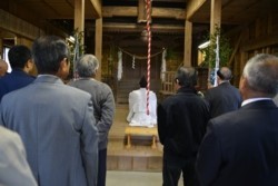 x003001011)秋大祭社殿内.JPG