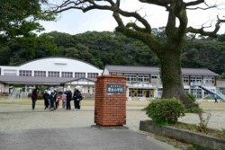 x004002011)栗生小校門.jpg