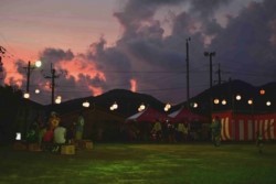 x006001001)盆踊り夕暮れ.jpg