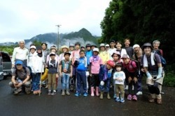 m_p007002002)高平岳背景に集合.jpg