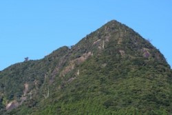 m_p007002003)高平岳は花崗岩の山.jpg
