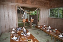 m_t002001013神社拝殿迎えの席.jpg