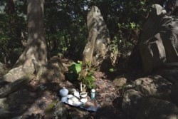m_t002003005田の神様にお供え.jpg