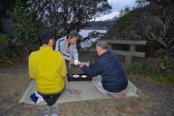 m_t002005006)日の入りお神酒.jpg