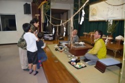 m_t002005016)二十三夜様お参り.jpg