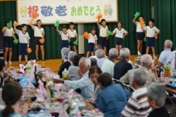 m_t005002003)公民館敬老祝賀会.jpg