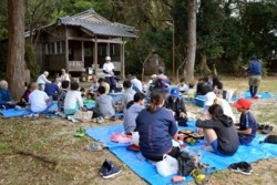 m_t007001015)判昼食神社.jpg