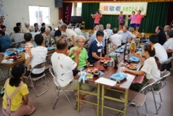 m_t007003024)敬老会中学生演技.jpg