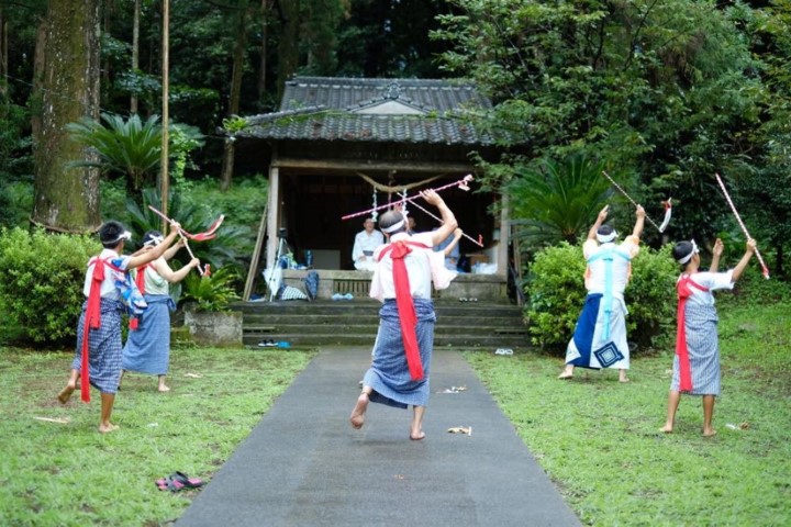 m_g002001001.jpg