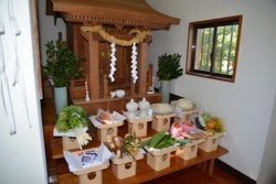 m_q002005011)防風祈願祭神前.jpg