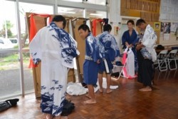 m_q003001003)13日着替え公民館.jpg