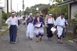 m_q003001010)15日村中庭もどしへ.jpg
