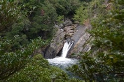 m_q004002005)トローキ滝.jpg
