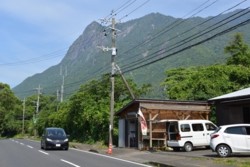 m_q005001008)無人市のある県道.jpg
