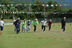 m_q005002006)広場運動会徒競走.jpg