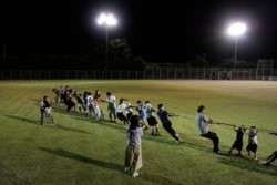 m_q005002007)広場一五夜綱引き.jpg