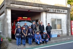 m_q005002015)消防車庫消防団.jpg