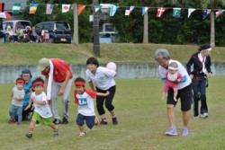 m_q007002010)競争幼児.jpg