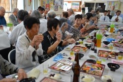 m_q007003005)会食.jpg