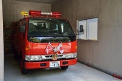 m_o005002008)消防車庫ポンプ車.jpg