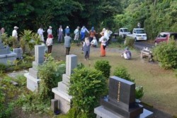 m_o005003014)墓地清掃集合.jpg