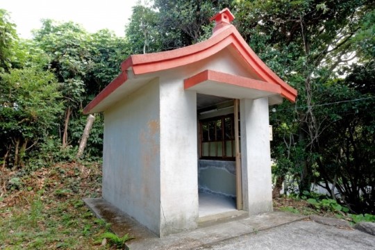 g004002001.jpg